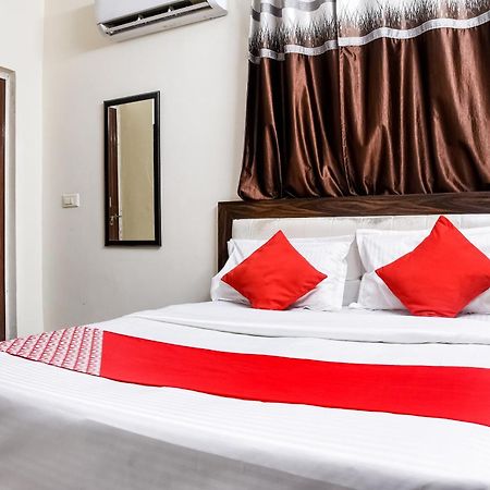 Hotel O Radhika Palace Бхопал Экстерьер фото