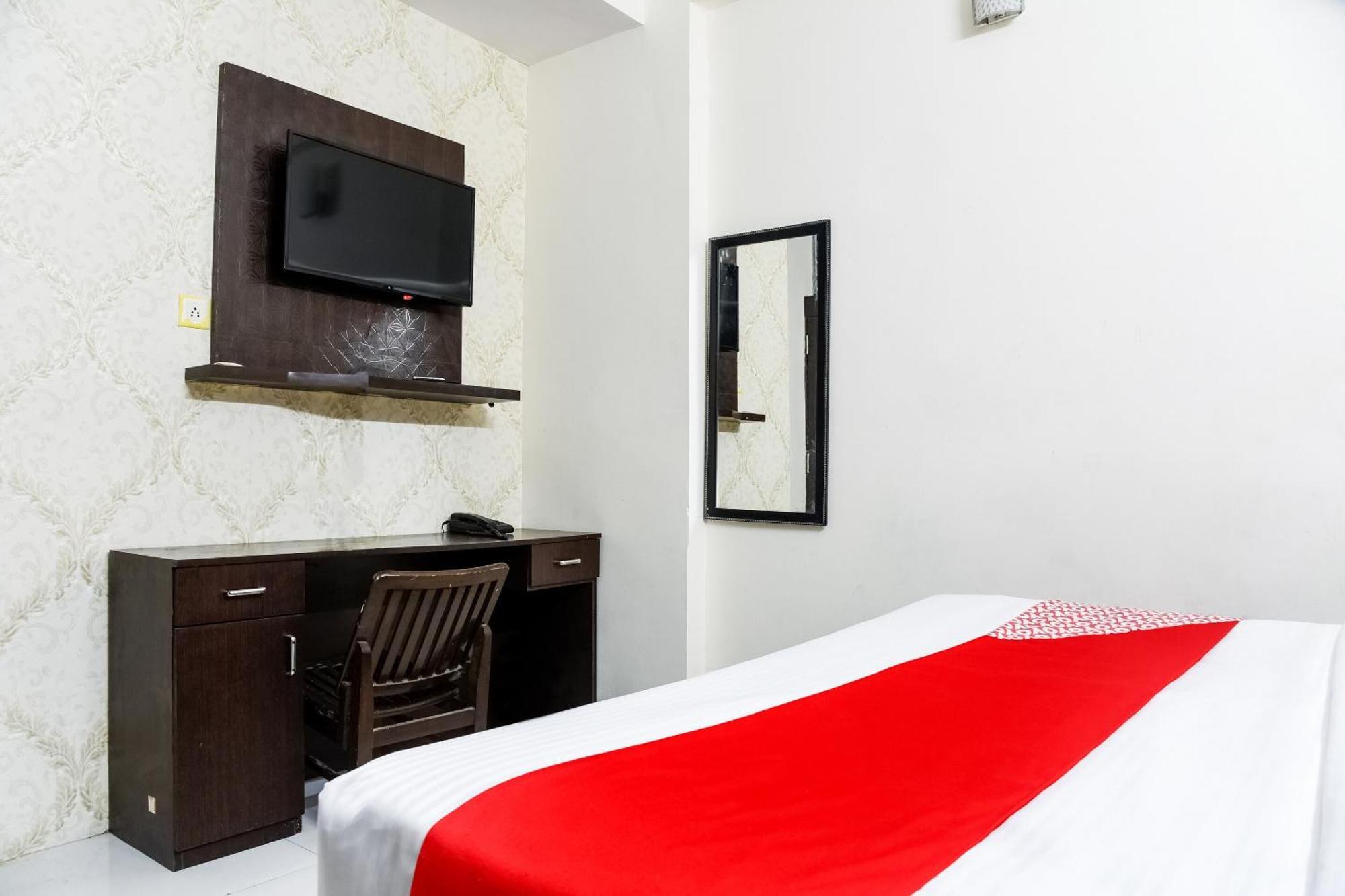Hotel O Radhika Palace Бхопал Экстерьер фото