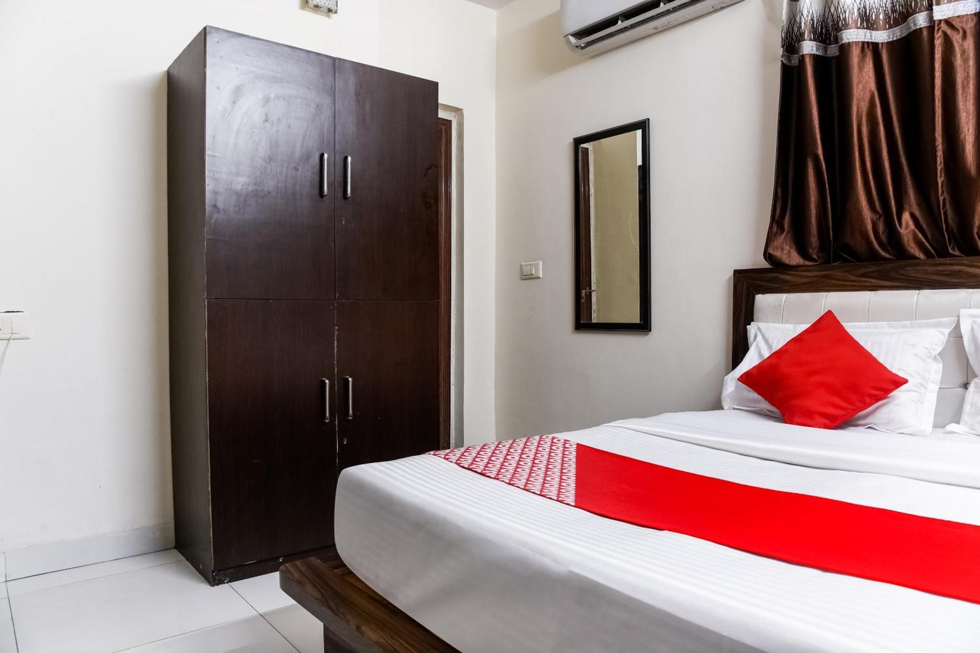 Hotel O Radhika Palace Бхопал Экстерьер фото